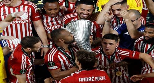 أيوب الكعبي.. نجا من الموت للتتويج الأوروبي.. وارتبط اسمه بالأهلي والزمالك